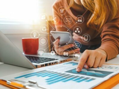 Do you think that taking an Online Social Media Marketing Course is Useful? Social Media Marketing